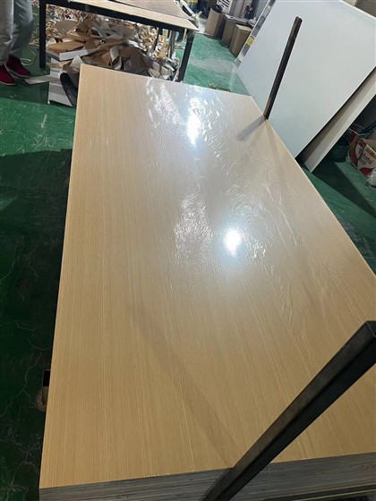 Bord tal-ħajt dekorattiv tal-faħam tal-kannol tal-Bambu Panel tal-ħajt tal-PVC Wpc Panel tal-ħajt tal-fibra tal-bambu